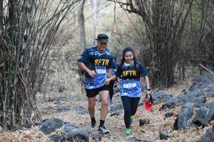 BIB: 437
                            <button type="button" onclick="openModal(7249539)" class="btn btn-primary btn-sm float-right btn-popup" data-toggle="modal" data-target=".modal-high-quality">
                        <i class="fas fa-shopping-cart"></i> Add to Cart
                    </button>
                                            <button type="button" onclick="isThisMe(7249539, true)" class="btn btn-success btn-sm float-right btn-popup btn-isme hidden" data-toggle="tooltip" data-placement="bottom" title="นี่คือรูปของคุณใช่ไหม คลิกที่นี่เพื่อเอาเข้าอัลบั้ม">
                        <i class="fas fa-plus"></i> Add to album
                    </button>
                    <button type="button" onclick="isThisMe(7249539, false)" class="btn btn-warning btn-sm float-right btn-popup btn-isnotme hidden">
                        <i class="fas fa-ban"></i> Remove from album
                    </button>